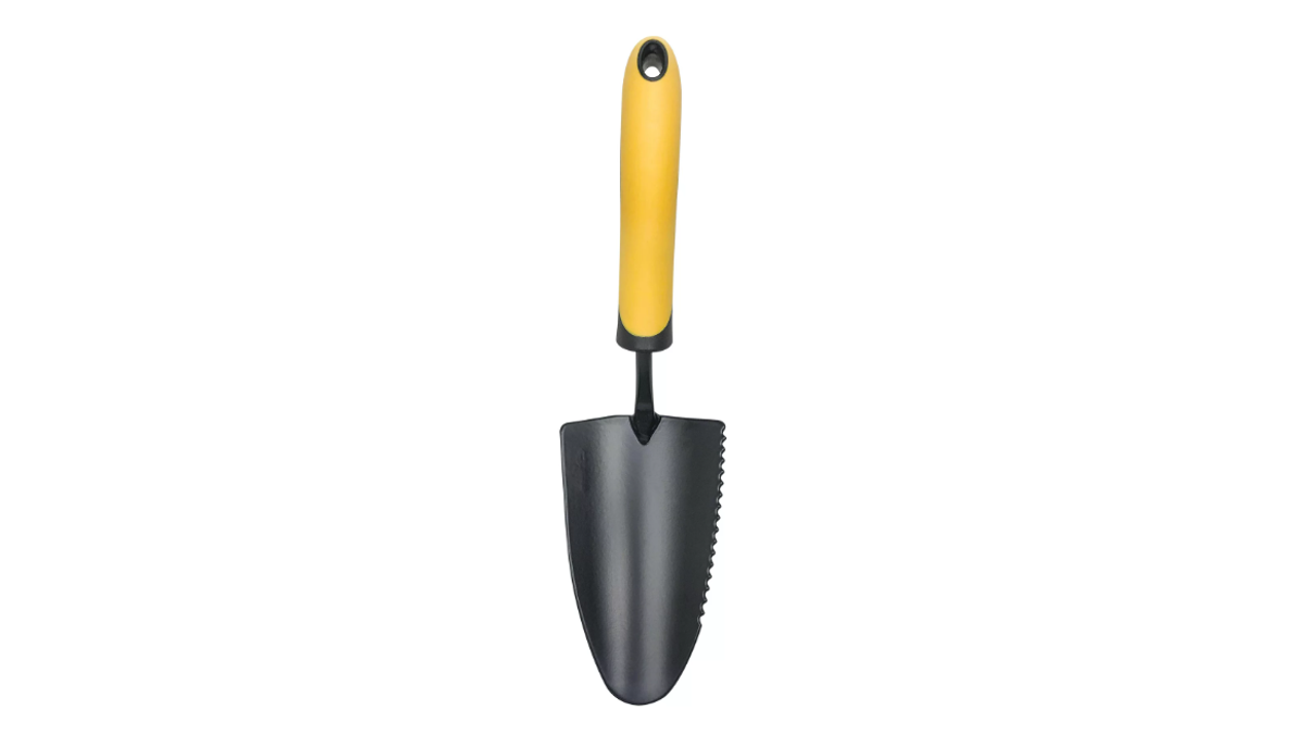 Make planting easy with the help of a hand trowel. 