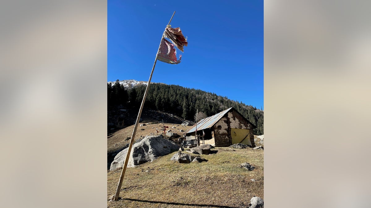 Missing Oregon survivalist, seeking enlightenment in ‘The Valley of Death,’ leaves behind a trail of questions A hiking trail in India