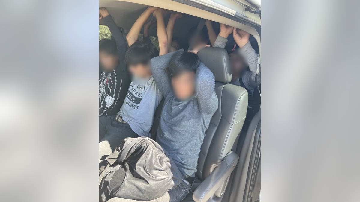 アメリカの十代、アリゾナ州で移民7人を密航