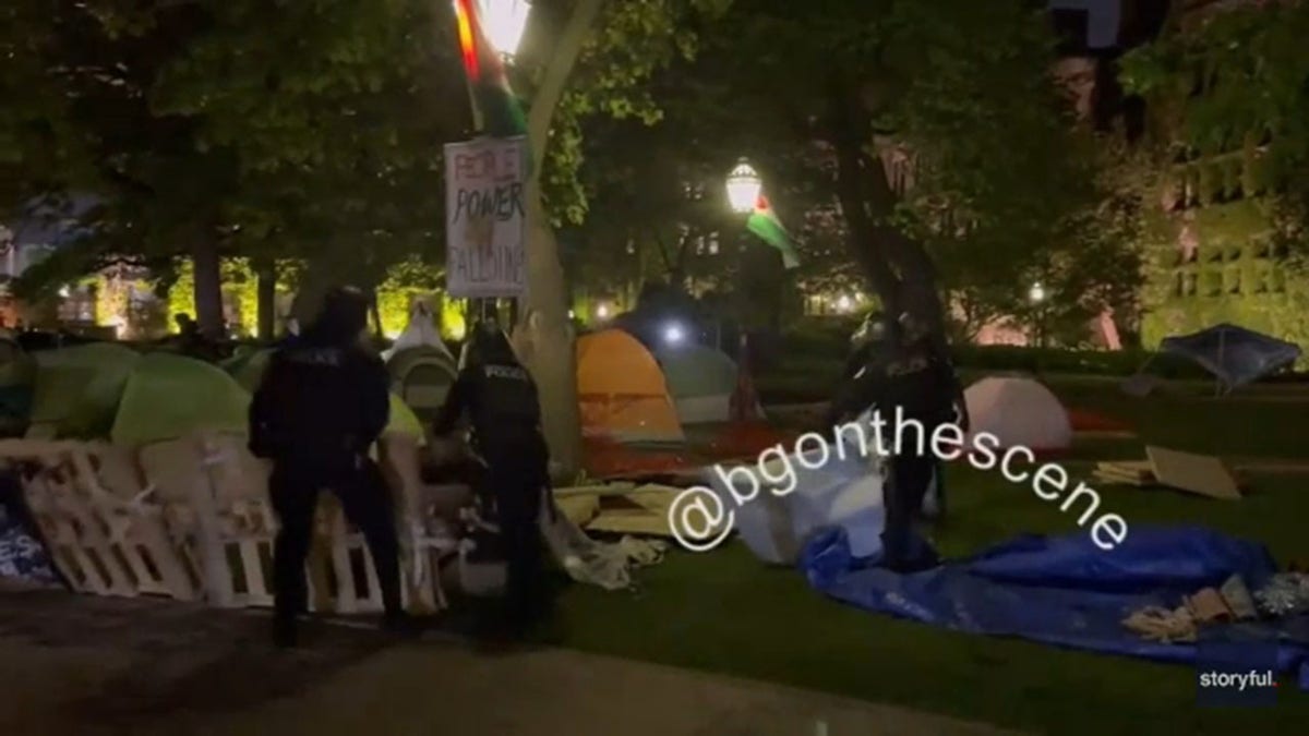 La policía de Chicago disuelve un campamento antiisraelí