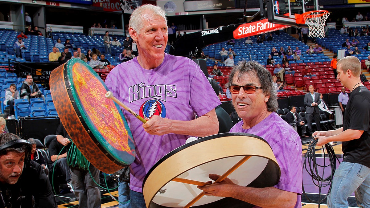Bill Walton and Mickey Hart, member of the Grateful Dead, at an NBA game