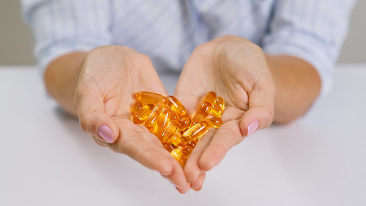 Fish oil supplements linked to greater firsttime heart attack risk in