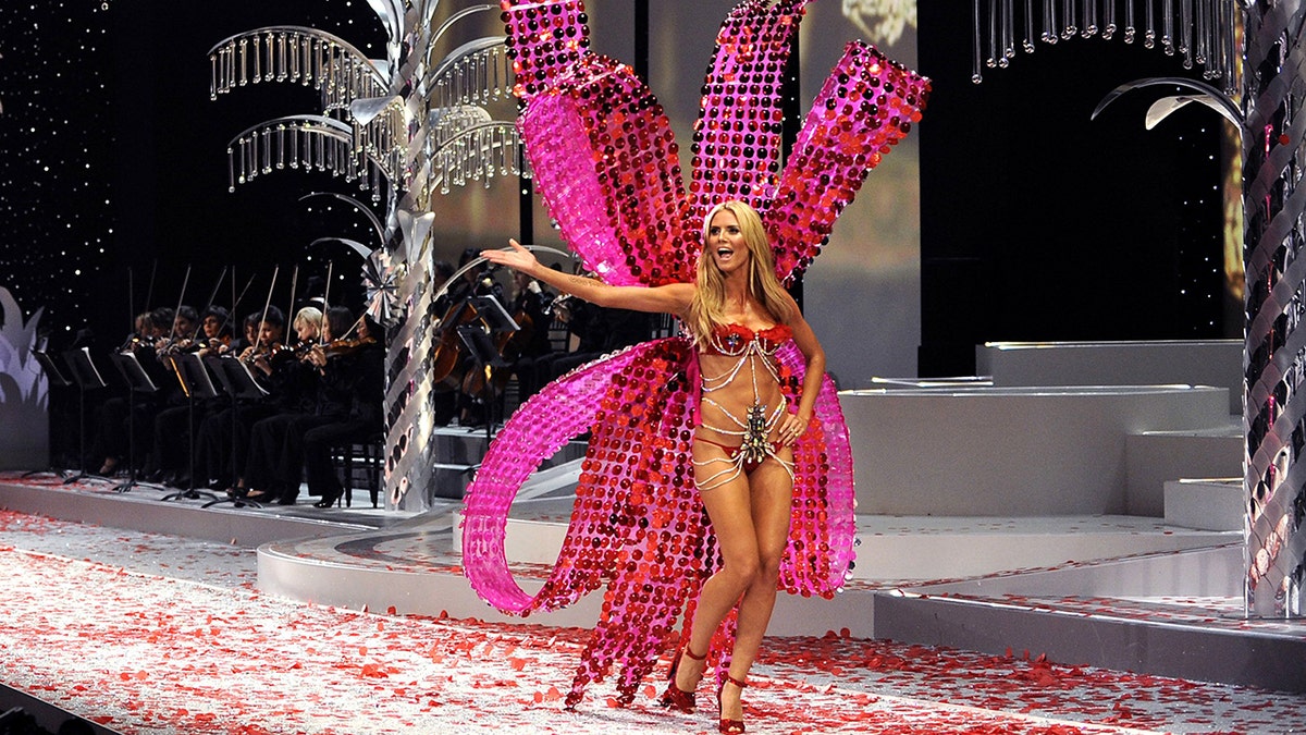 The life and career of Heidi Klum: A look into the German supermodel’s fame