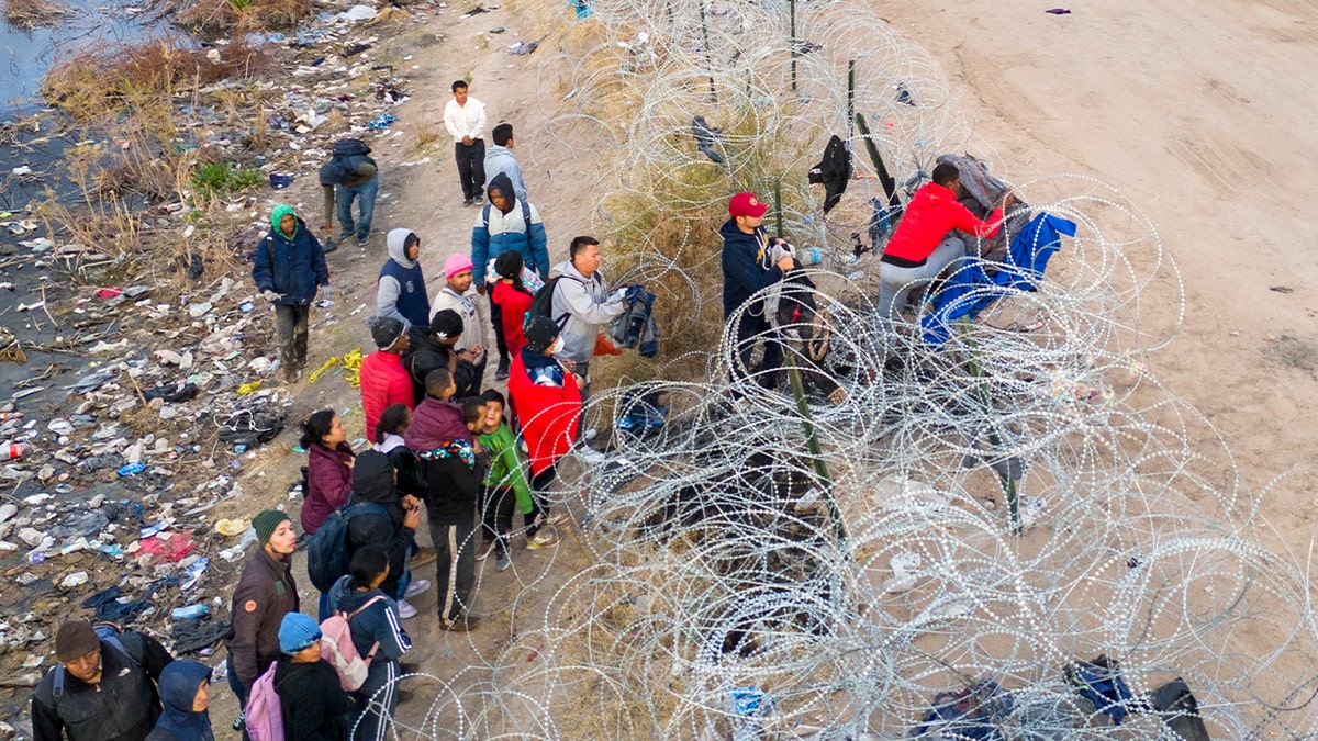migrants southern border