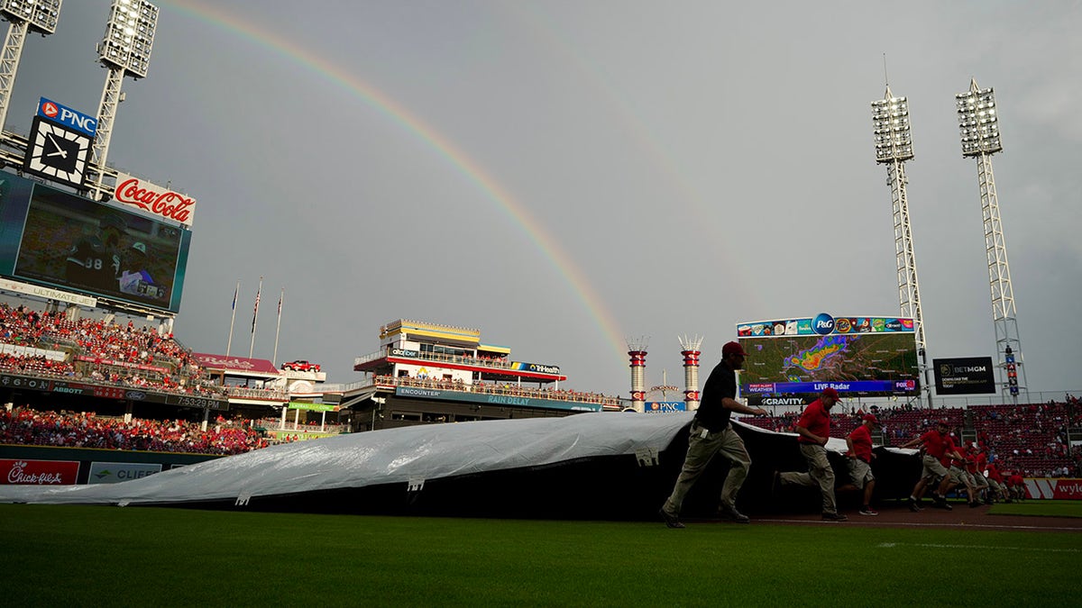 rainbow at reds game
