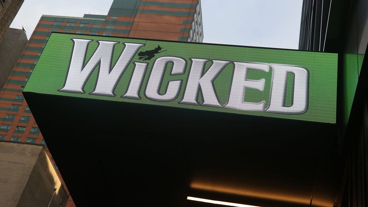 wicked sign nyc gerhswin theater