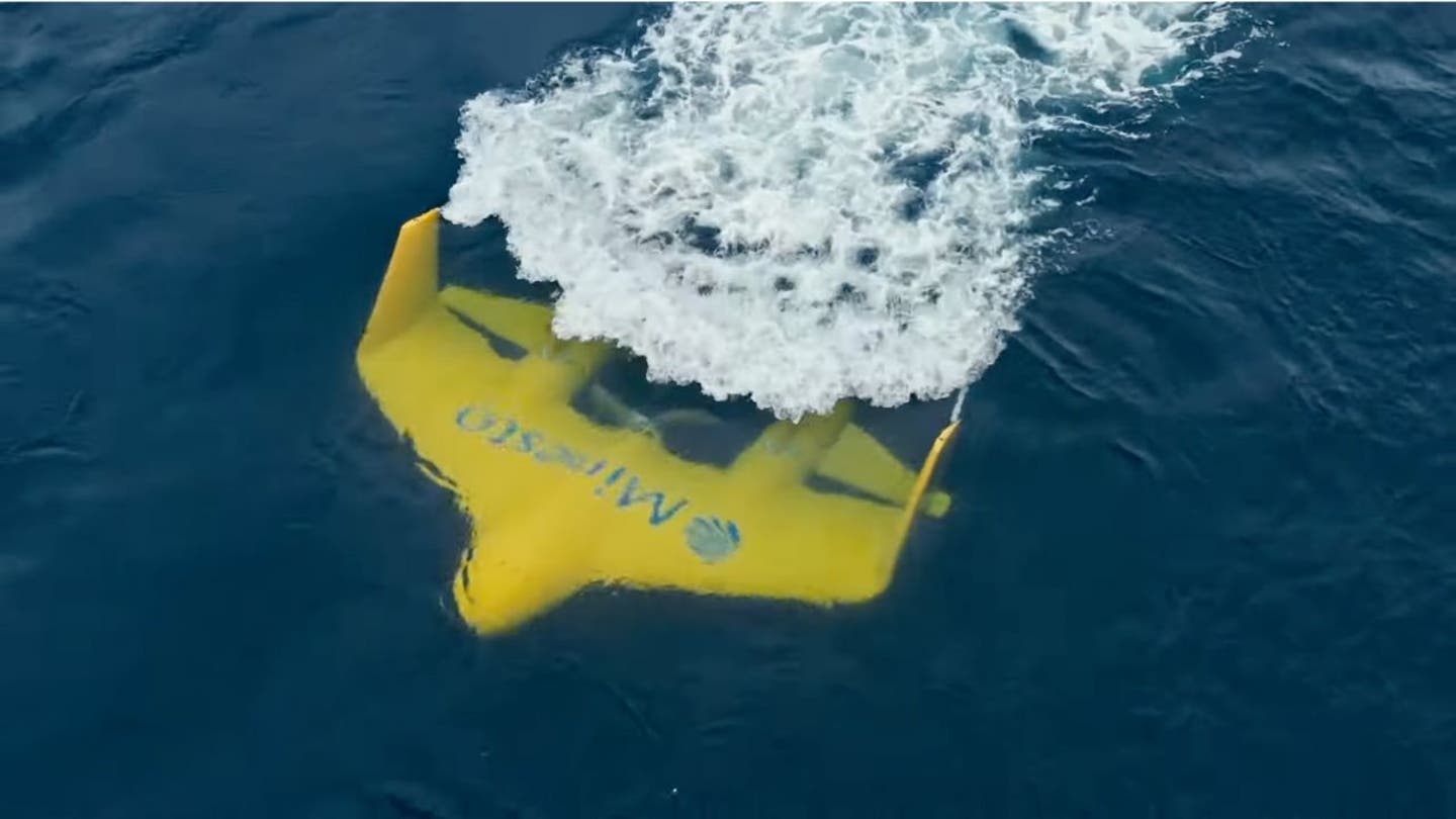 3 Underwater kite is able to harness the oceans power for sustainable energy 1