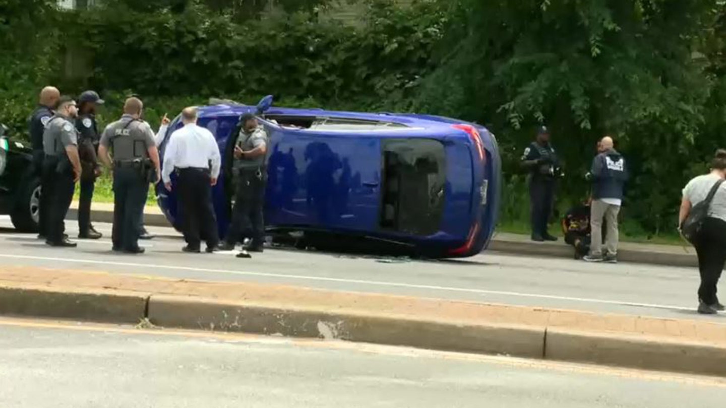 Police Officer Shot in Washington, D.C., Two Persons of Interest Detained