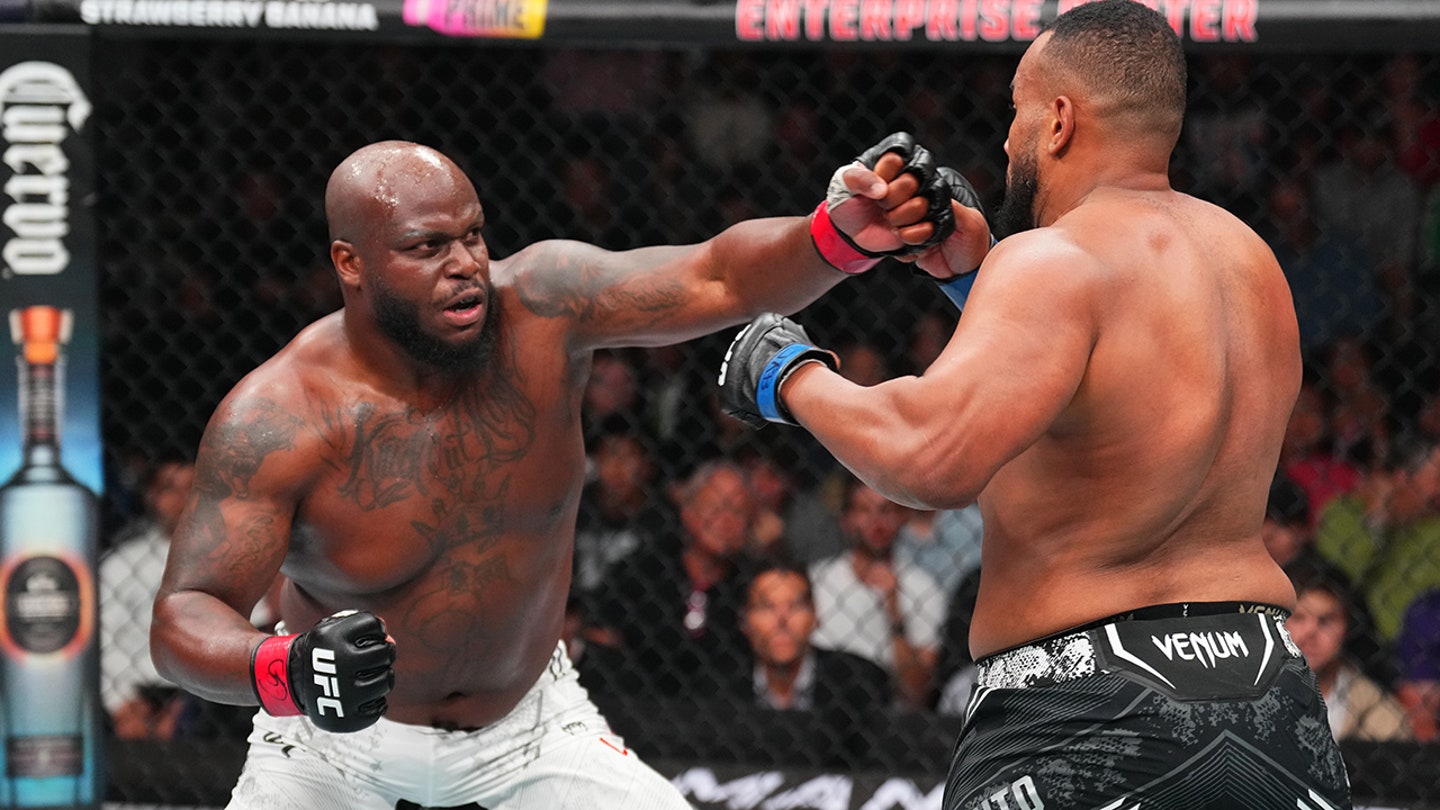 UFC star Derrick Lewis moons crowd, throws cup at media after knockout win