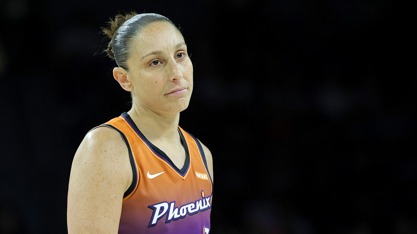 Caitlin Clark: The WNBA Rookie at the Center of Controversy