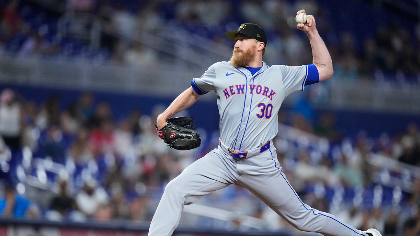 Mets' Diekman Loses Cool After Allowing Home Run, Slams Water Cooler