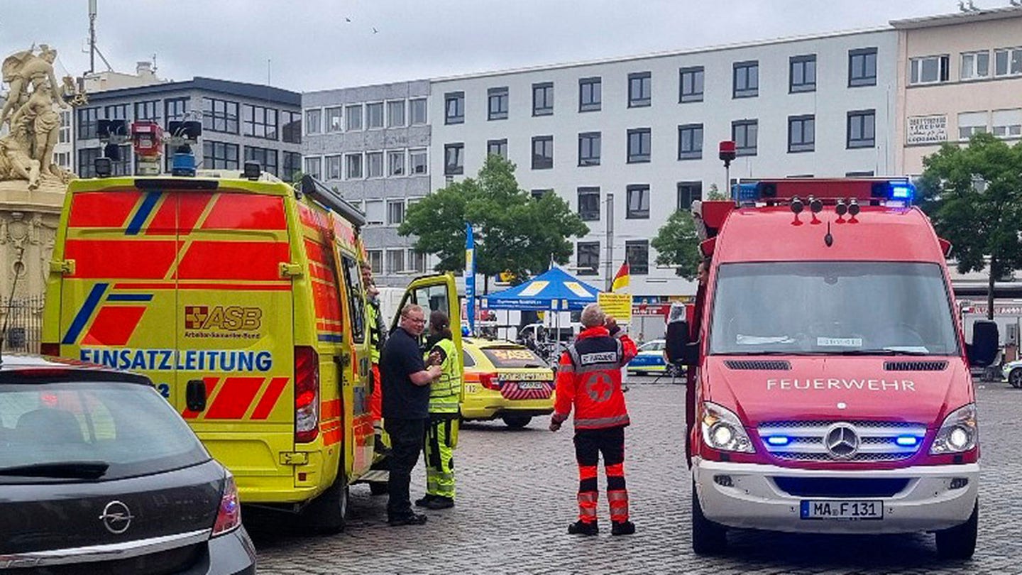 Anti-Islam Activist Stabbed in Germany, Police Shoot Attacker