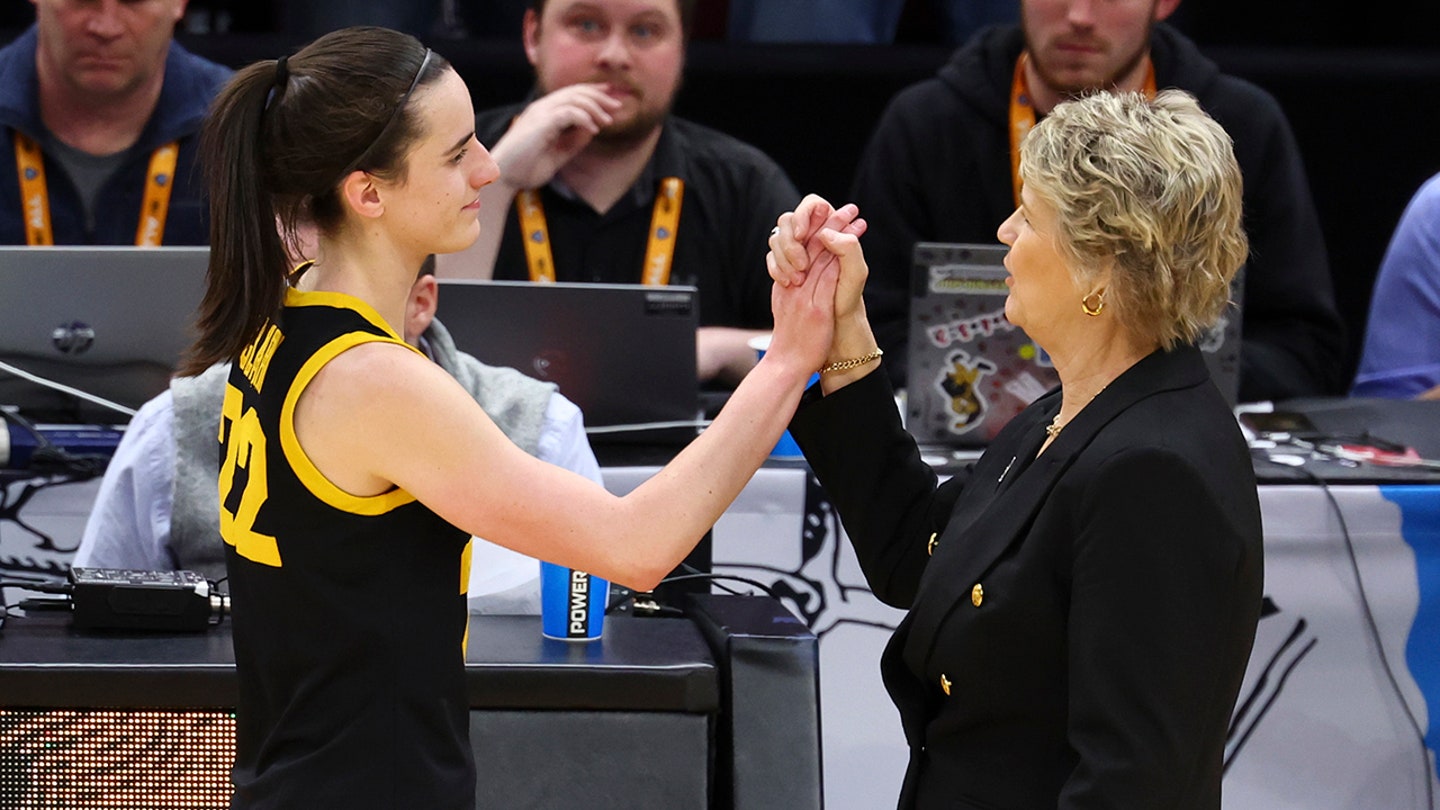 Iowa women's basketball coach Lisa Bluder announces her retirement