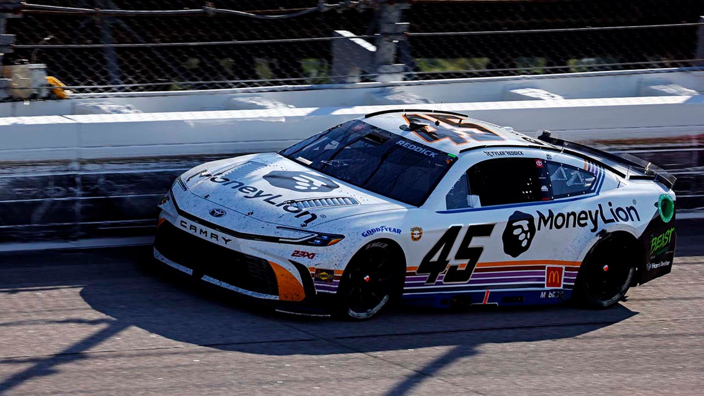 Chris Buescher angrily confronts Tyler Reddick after late-race incident at Darlington