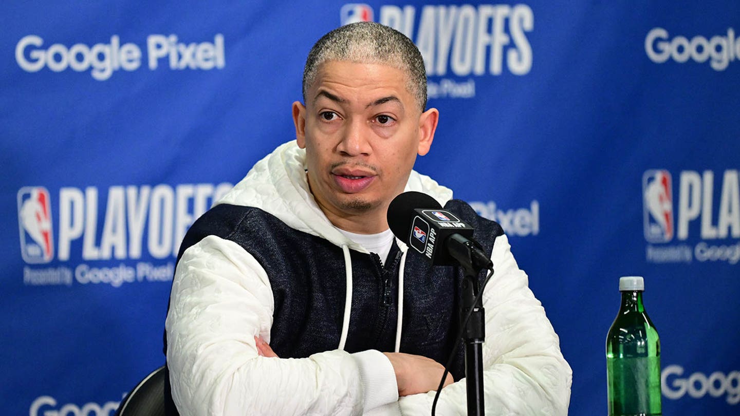 Tyronn Lue Inks Lucrative Extension with Los Angeles Clippers