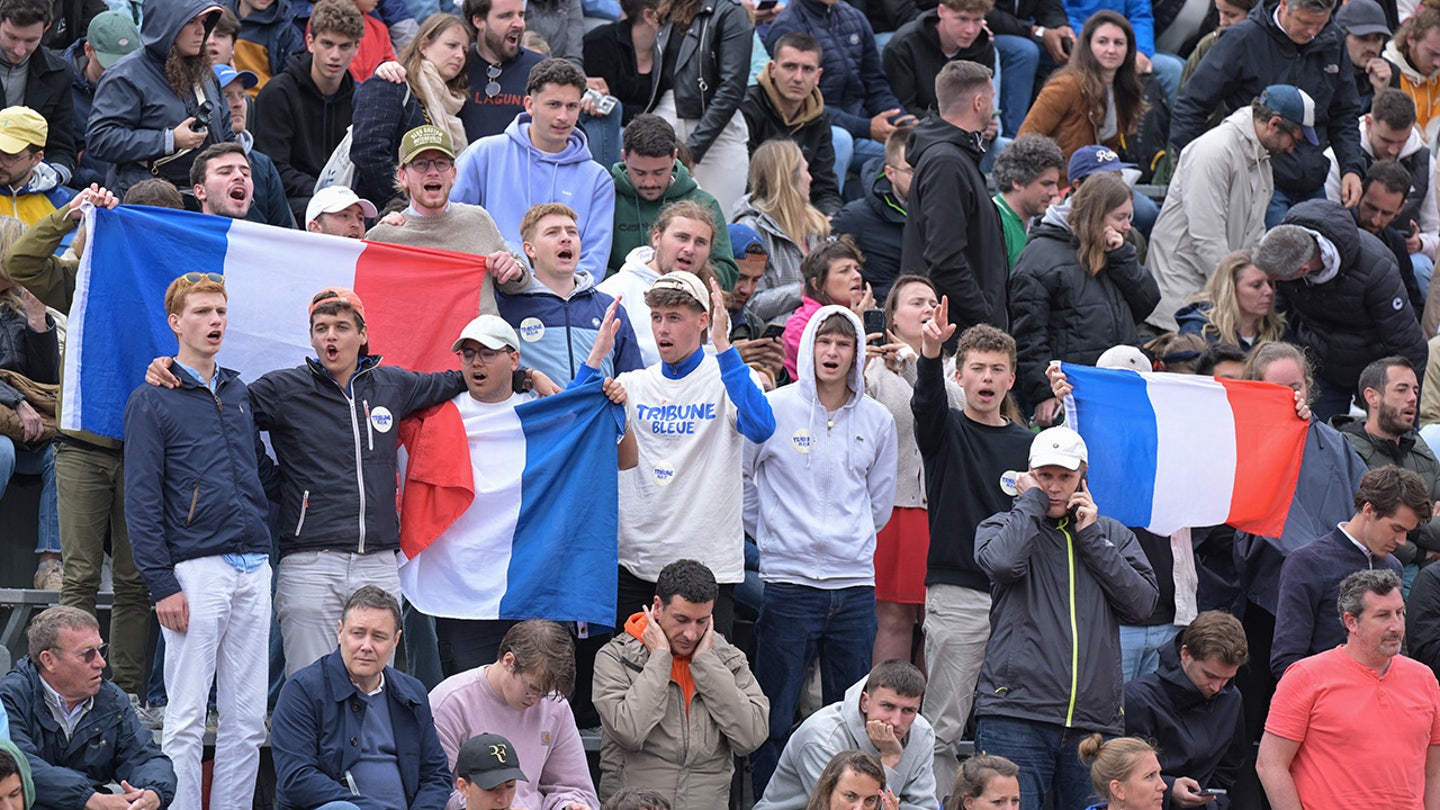 French Open Cracks Down on Rowdy Fans, Bans Alcohol Amid Spitting Incident