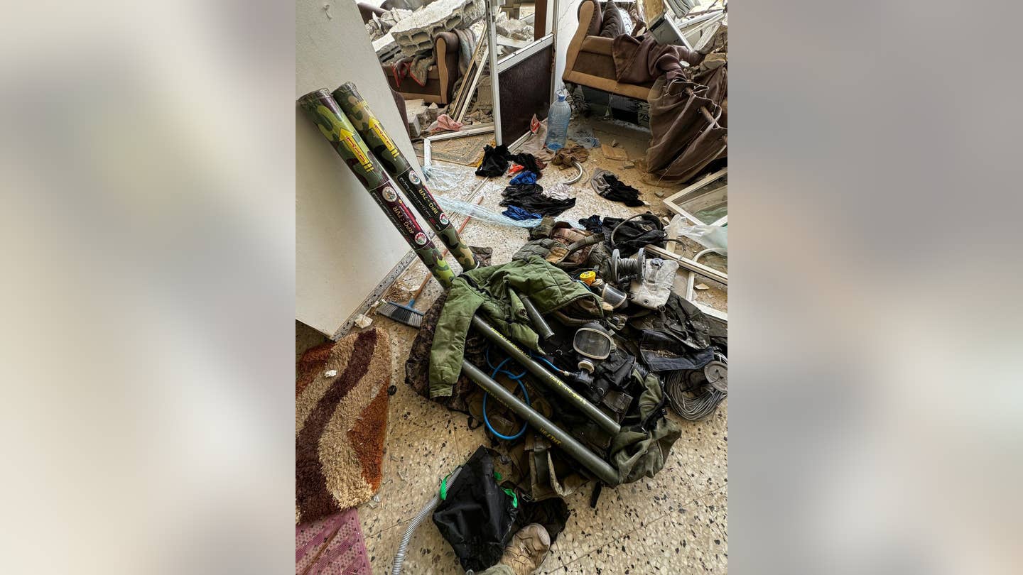 Israeli Forces Raid Hamas Tunnel, Seize Weapons Cache in Rafah