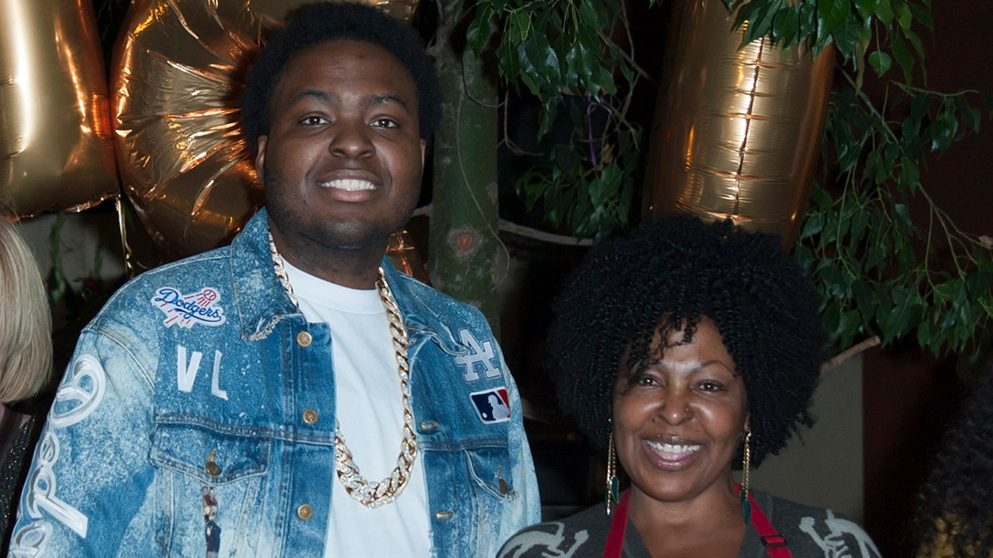 Sean Kingston and Mother Arrested on Fraud and Theft Charges