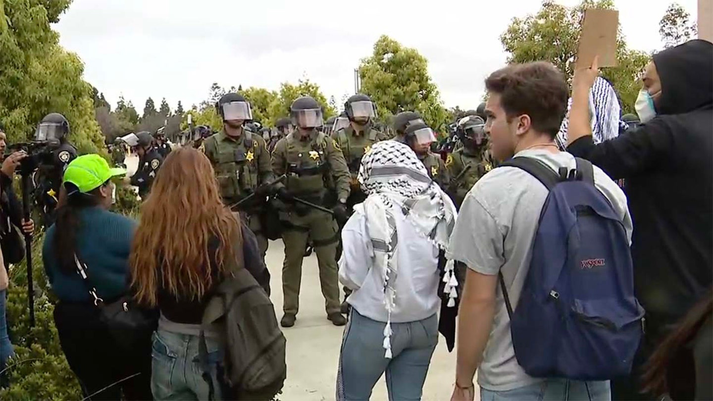 University issues warning to campus as hundreds of anti-Israel agitators clash with police