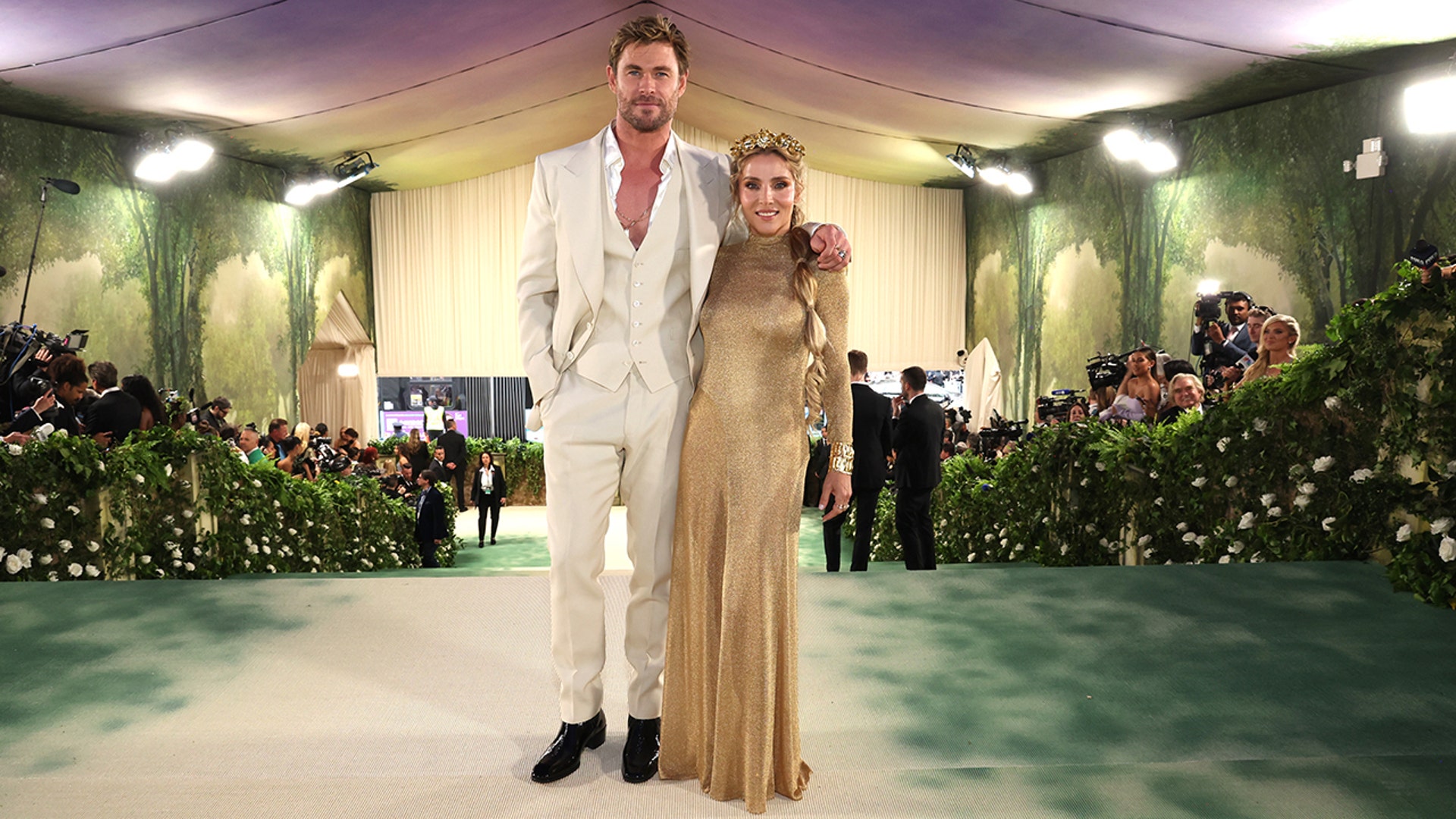 Chris Hemsworth and Elsa Pataky wore Tom Ford to the 2024 Met Gala.