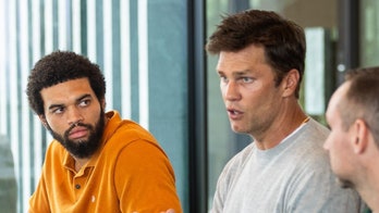 Tom Brady tells top NFL rookies don't let social media, branding come first: 'You're not going to win'