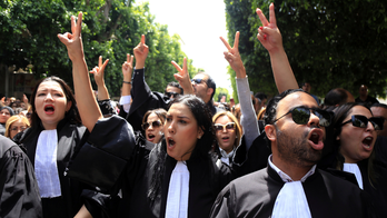 Tunisian lawyers strike in protest, alleging torture of arrested colleague