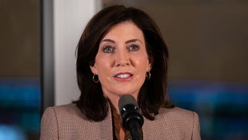 New York Gov. Kathy Hochul calls Trump supporters ‘clowns’ as he holds NYC rally in Bronx