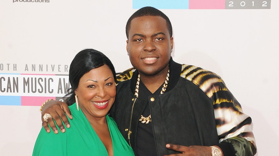 Rapper Sean Kingston's mom arrested on fraud, theft charges following SWAT  raid at his Florida home | Fox News