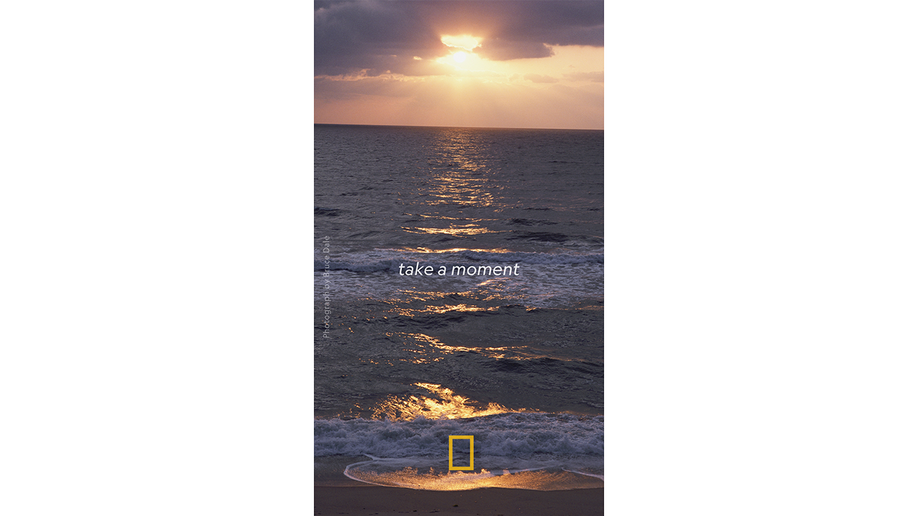 natgeo downloadable phone background with the ocean