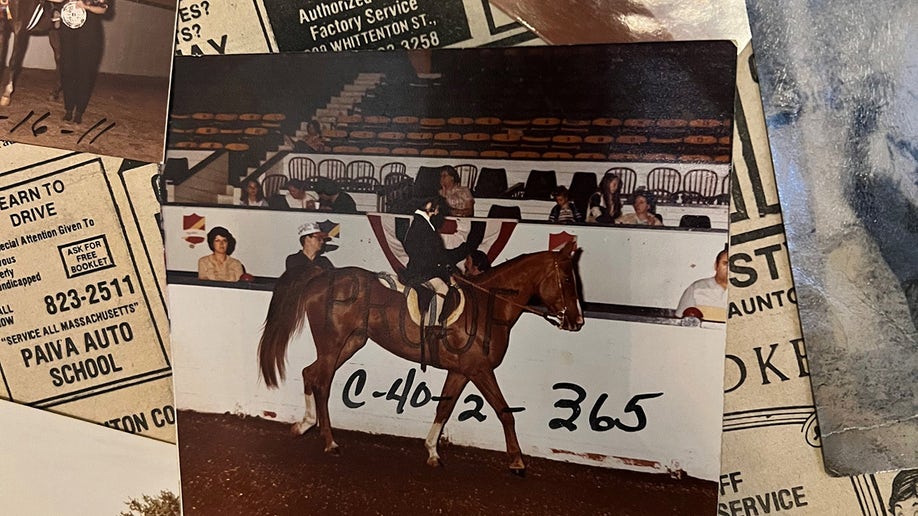 Tami Bobo competing in a horse competition