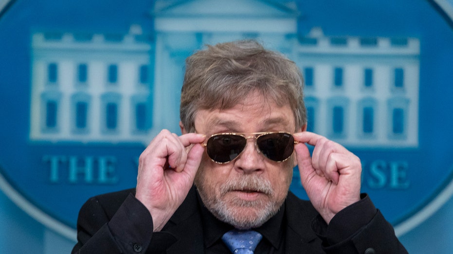 'Star Wars' actor Mark Hamill drops by Wh...