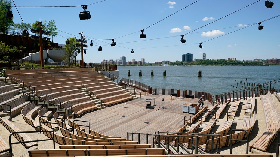 Twyla Tharp dance will open 700-seat amph...