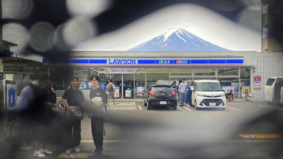 Holes discovered in giant screen built to prevent tourists from snapping photos of Japan’s Mount Fuji