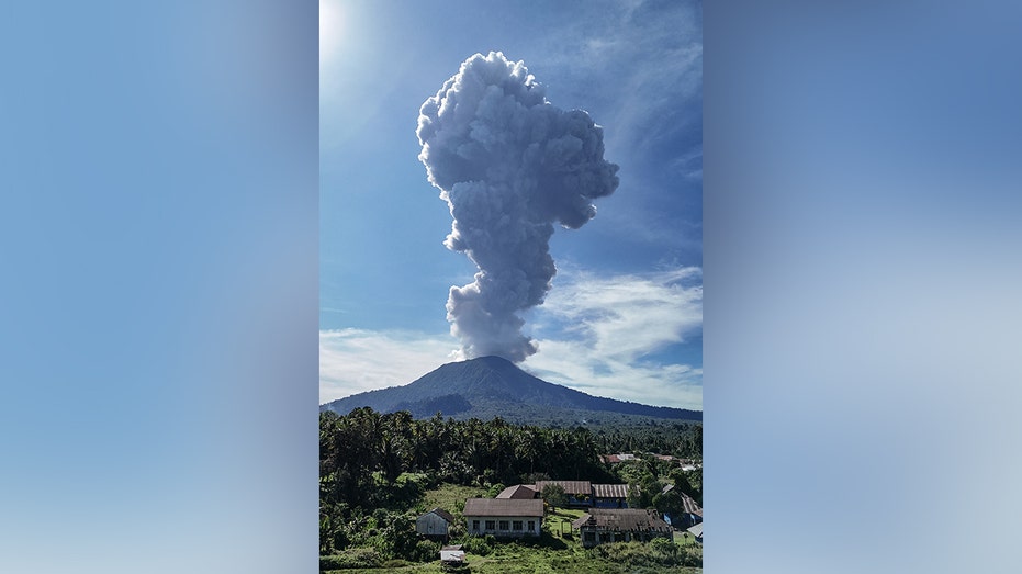 Images show spectacle of Indonesian volcano eruption as authorities evacuate 7 nearby villages