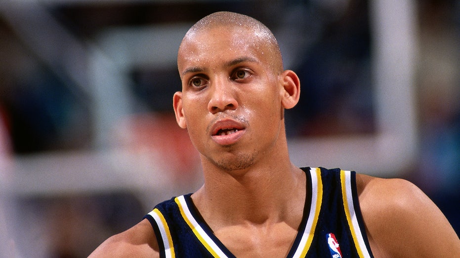 Knicks fans yell expletive chant at Reggie Miller as team tops Pacers in Game 2