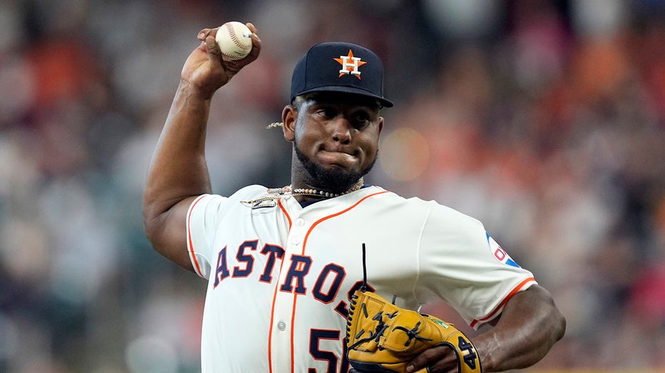 Astros’ Ronel Blanco had ‘the stickiest stuff’ felt on glove since crackdown, ump says