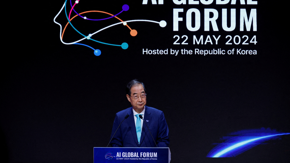 South Korea urges global cooperation for AI development at Seoul summit