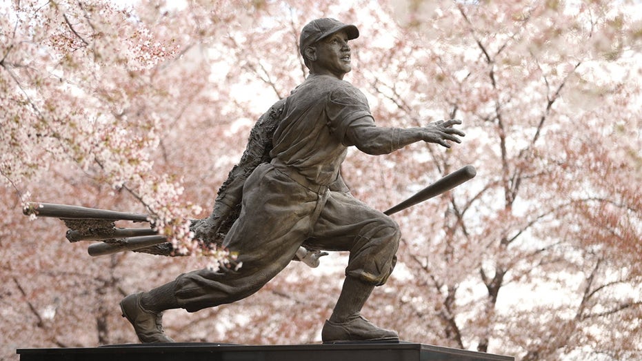 MLB records set for major shakeup as Negro Leagues stats set to be officially recognized: report