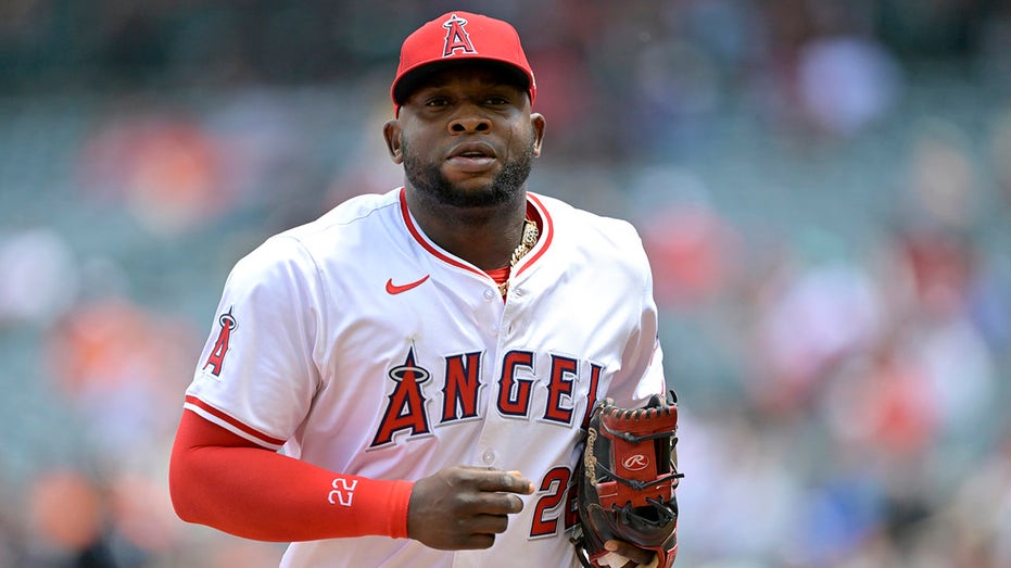 Angels player suffers bizarre setback while rehabbing knee injury