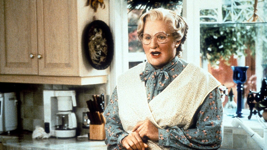 ‘Mrs. Doubtfire’ musical causes stir in San Francisco, is hammered for being ‘transphobic’