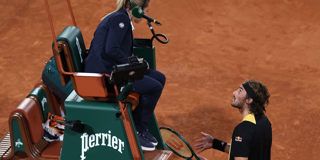 Stefanos Tsitsipas complains to French Open umpire over Carlos Alcaraz's 'extended grunt'