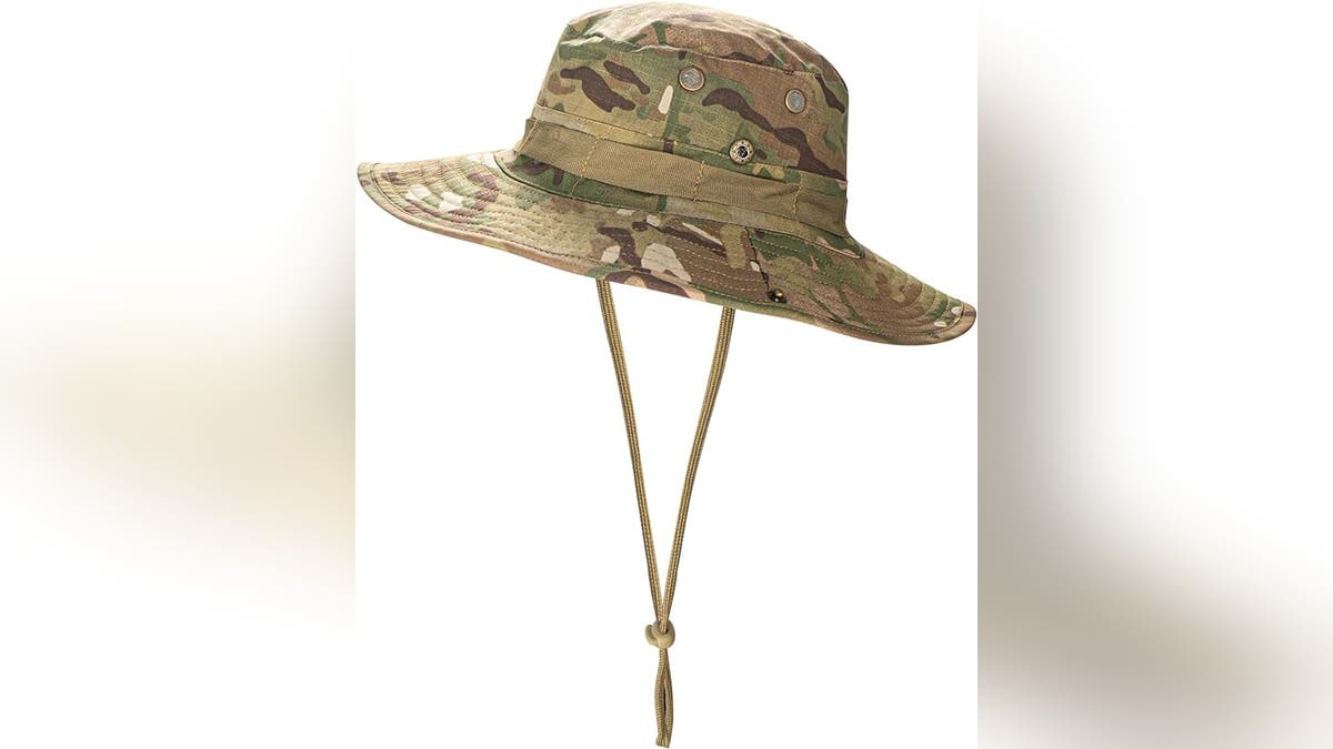 Stay cool while bird watching with a boonie hat.