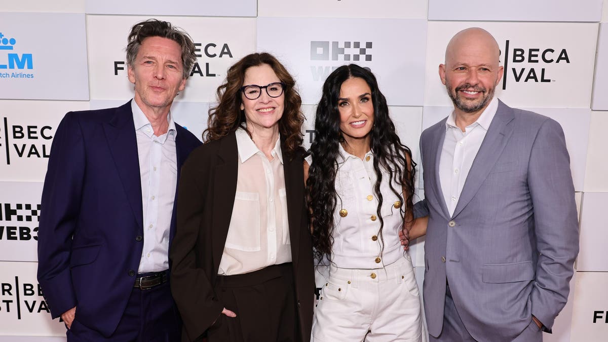 Andrew McCarthy, Ally Sheedy, Demi Moore and Jon Cryer stand on the carpet at the Tribeca Film Fesitval