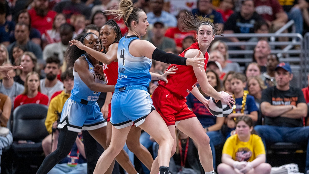 Caitlin Clark faces double team