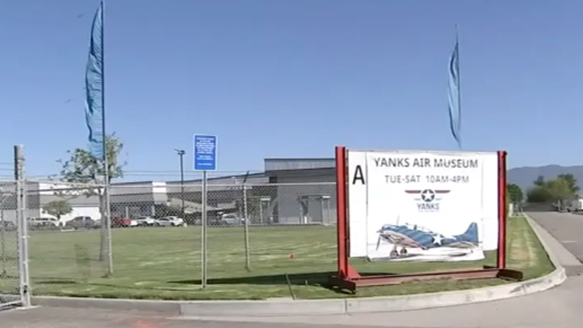 Front of the Yanks Air Museum in Chino 