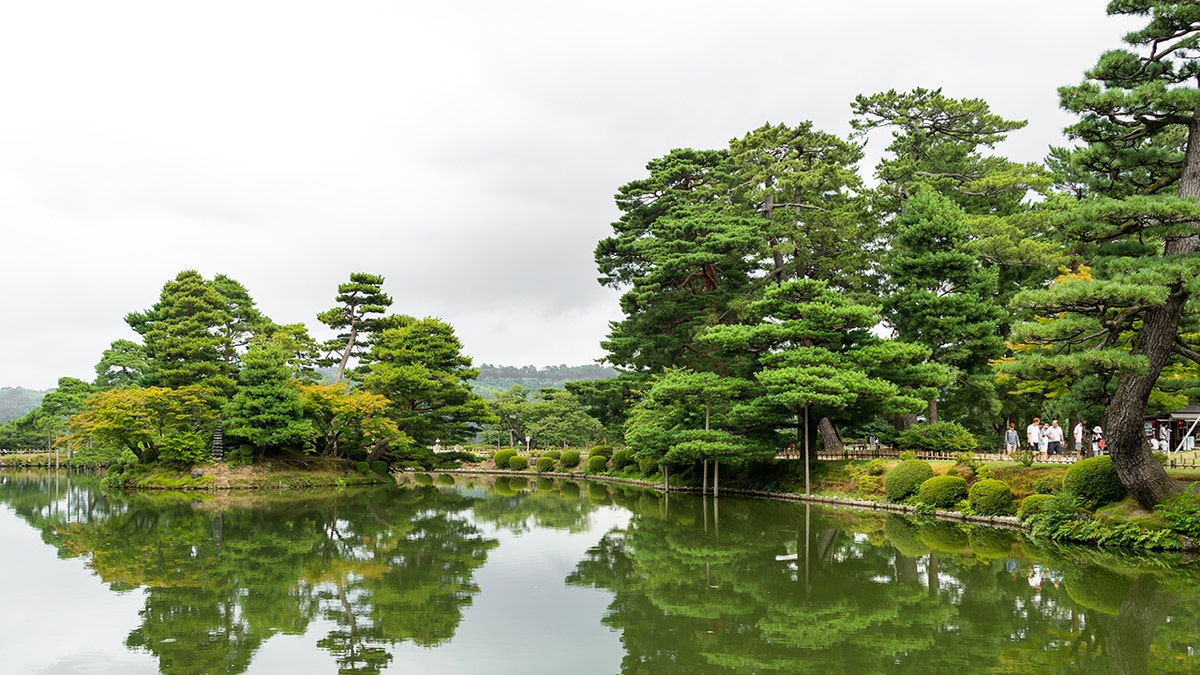 Kenroku-en gardens