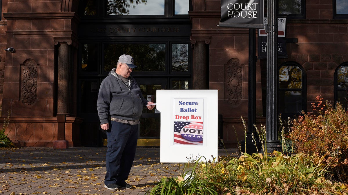 North Dakota voter at polling place in 2020
