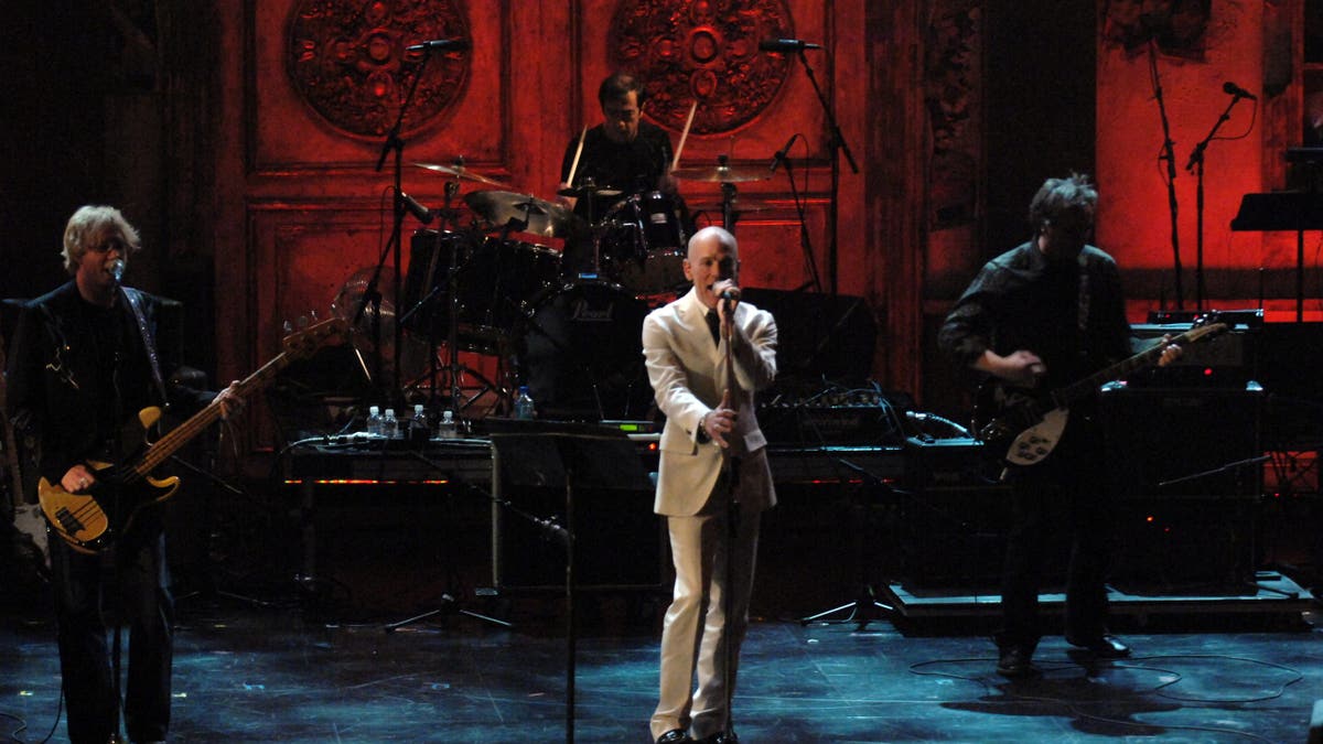 REM performing 2007