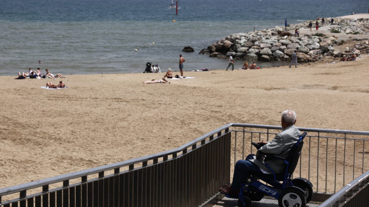 Spanish elderly man in Barcelona