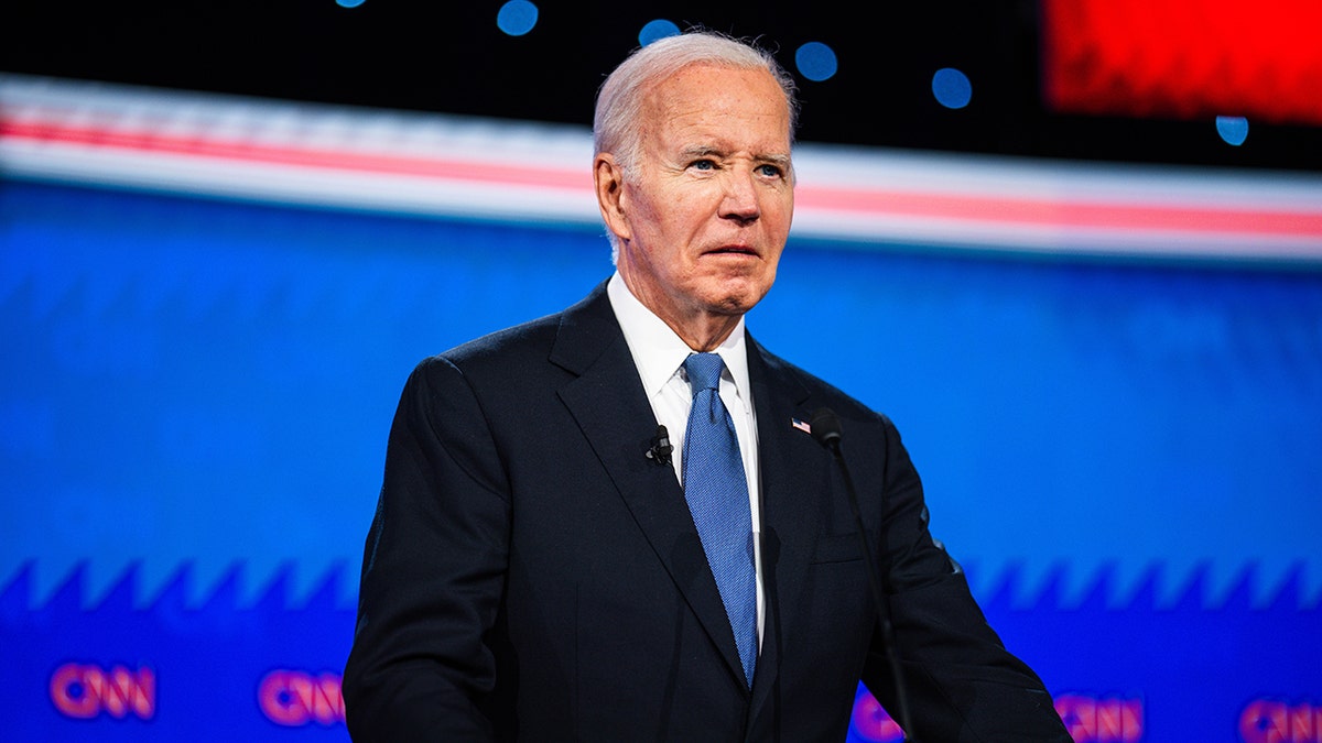 Joe Biden en el escenario del debate